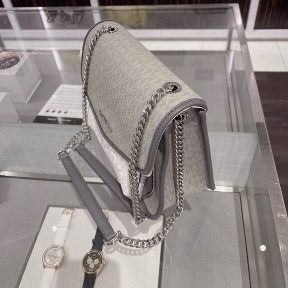 Michael Kors Regina Medium Flap Shoulder Bag - Picture 3 of 8